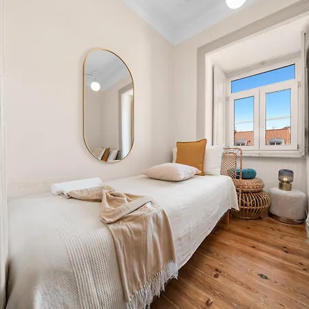 Apartment Penthouse With Terrace & Stunning View W Ac Lisbon