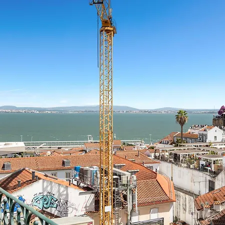 Apartment Penthouse With Terrace & Stunning View W Ac Lisbon